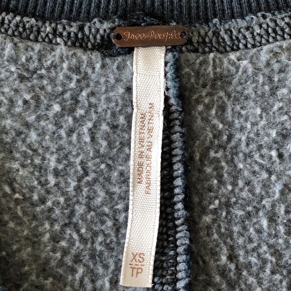 Free People Women’s Western Indigo Distressed Sweatshirt Top Size XS - Picture 3 of 13